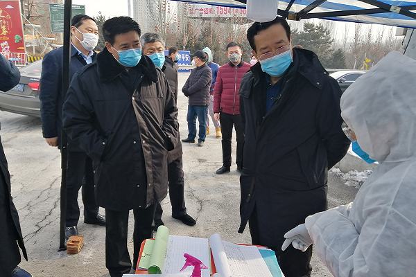 副市长刘旭东,市政府秘书长栾奎杰陪同检查.