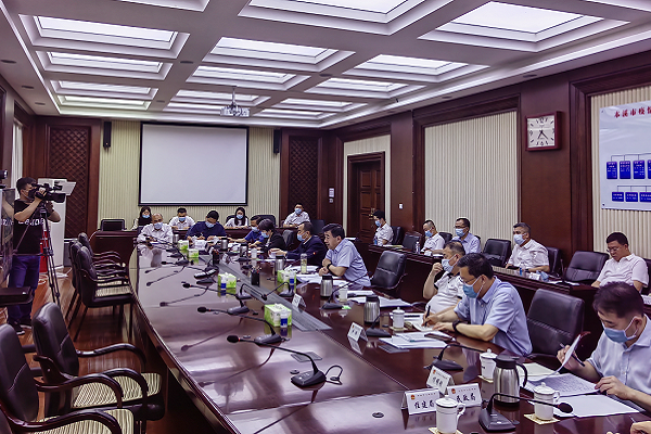 市疫情防控指挥部召开疫情防控工作视频会议