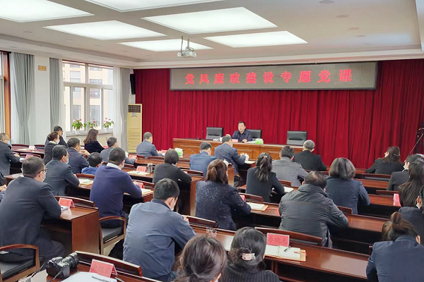 吴世民到市审计局为党员干部上党风廉政建设专题党课