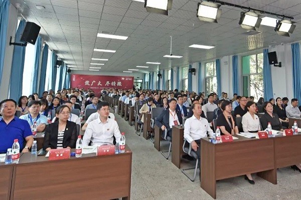 市高级中学举办“厚植普惠沃土， 培育拔尖英才”教育教学交流研讨会