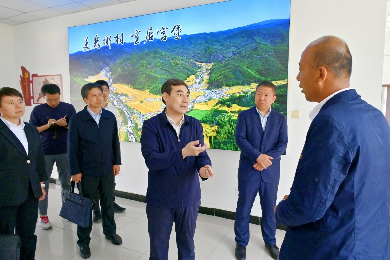 吴澜到本溪满族自治县进行调研