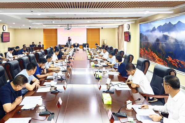 吴世民主持召开市政府第70次常务会议