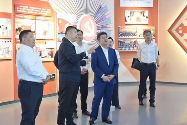 孙付春赴山东省港口集团考察招商