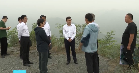 吴澜到明山区开展巡林工作
